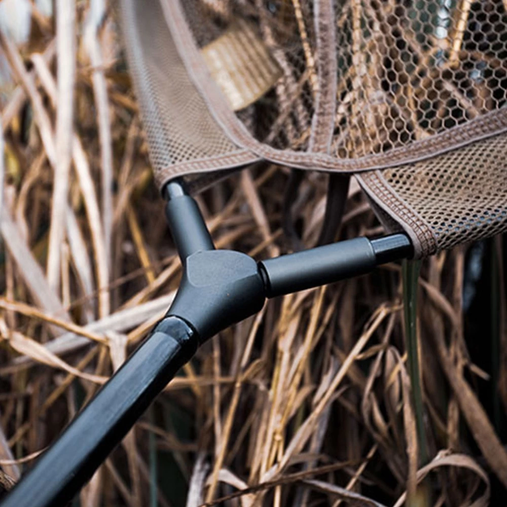 Trakker Defy Landing Net 9 Trakker Defy Landing Net - Image 7