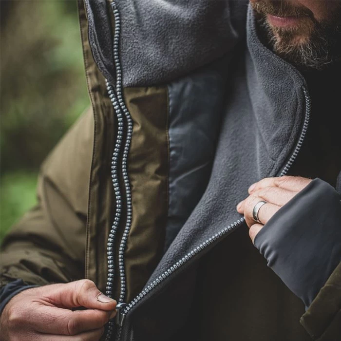 Trakker CR3 3-Piece Winter Fishing Suit 8 Trakker CR3 3-Piece Winter Fishing Suit - Image 6