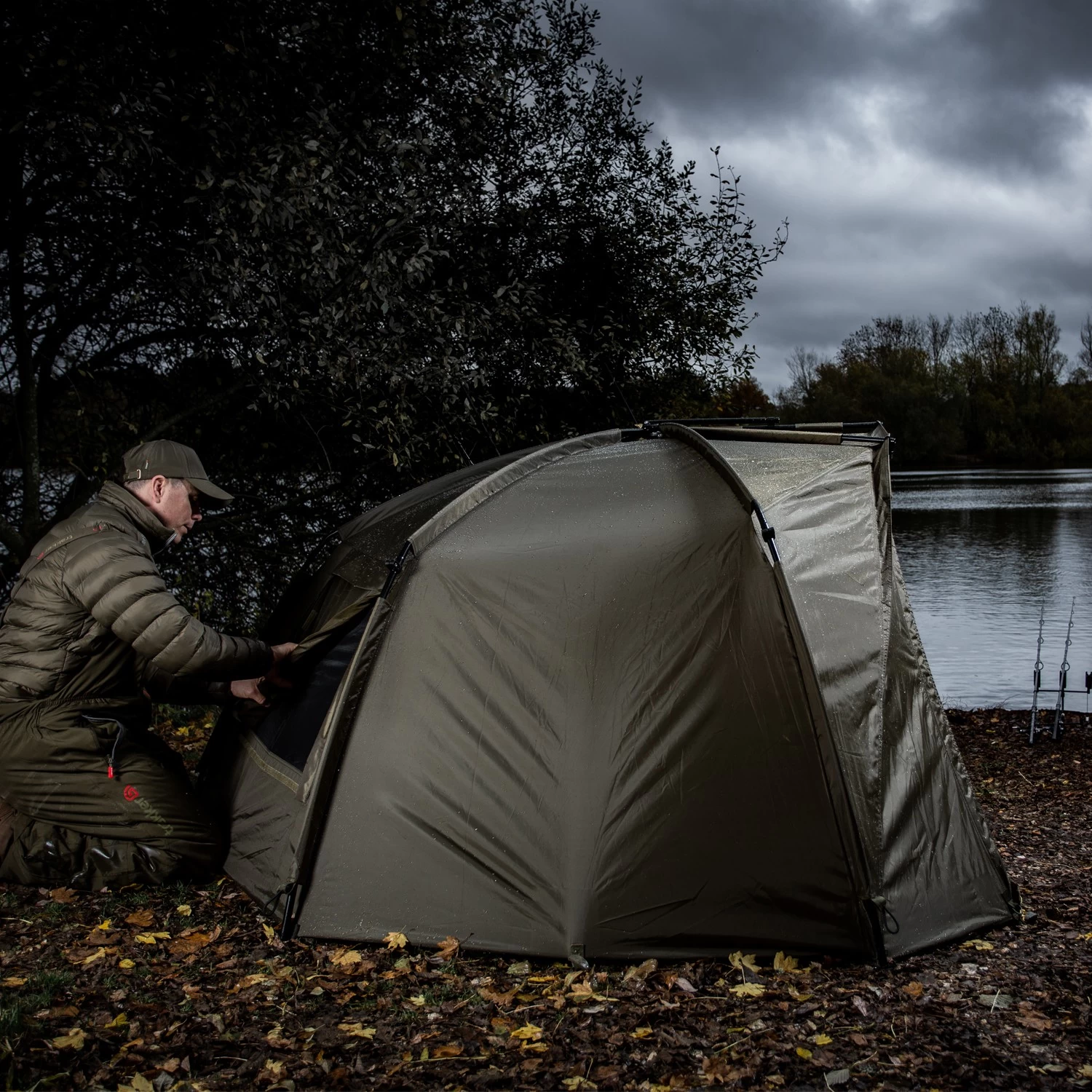 Trakker Tempest Fishing Brolly 100 9 Trakker Tempest Fishing Brolly 100 - Image 7