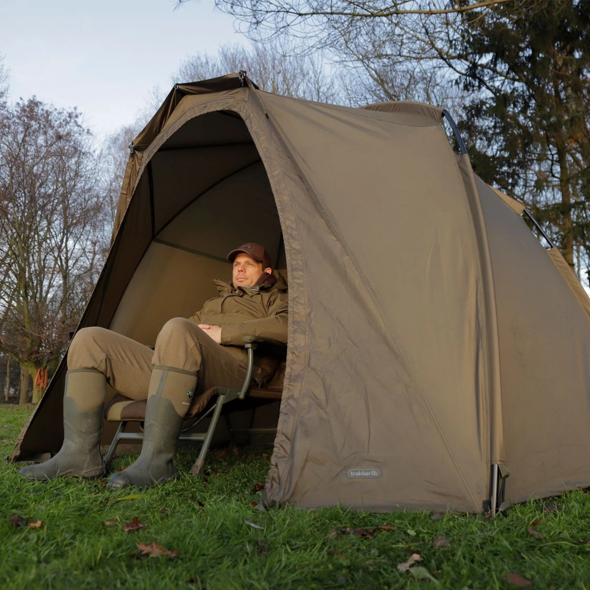 Trakker Tempest Fishing Brolly 100T 6 Trakker Tempest Fishing Brolly 100T - Image 4
